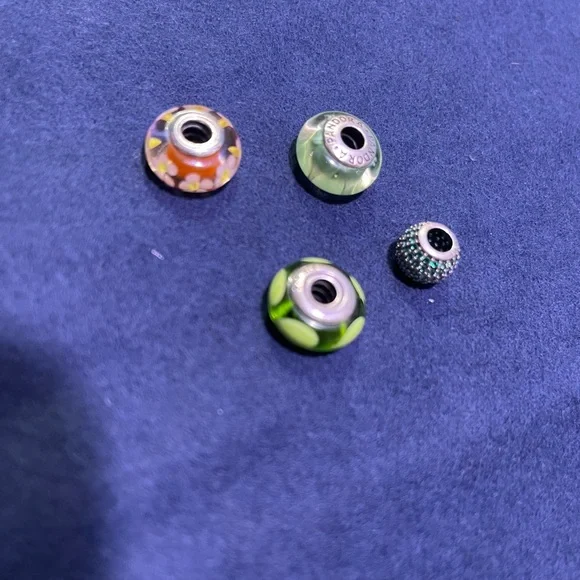 Pandora Moments Charms (Retired) - Picture 2 of 6